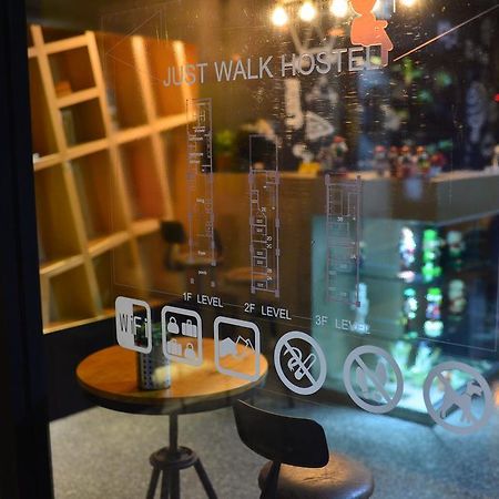 הואליין סיטי Just Walk Backpacker Hostel מראה חיצוני תמונה